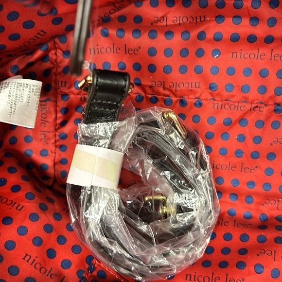 NWT NICOLE LEE “Sketch Book” print design large tote. Adjustable strap included. - Picture 13 of 16